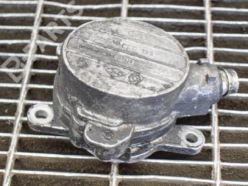 Used Vacuum pump RENAULT MASTER II Van (FD) 2.5 dCi (FD02) (101 hp) 6765150
