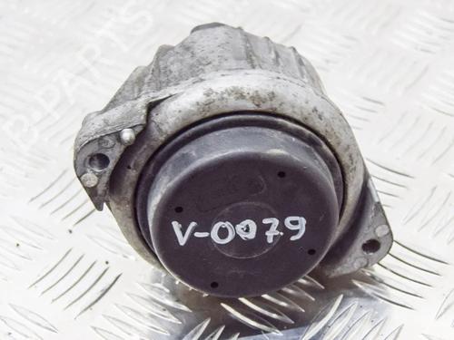 Used Engine mount BMW 3 (E90) 318 d (143 hp) 6771333