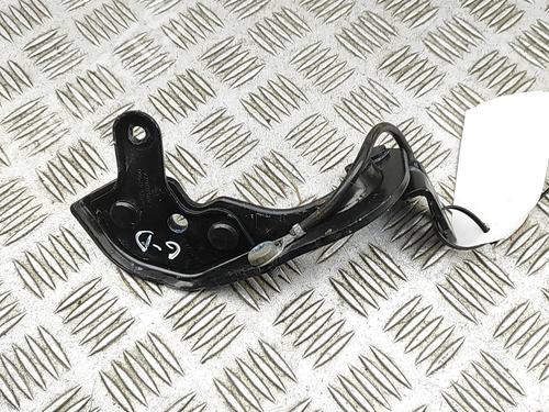 hingedoor-check-strap-jaguar-f-pace-x761-2015-33395485 main image