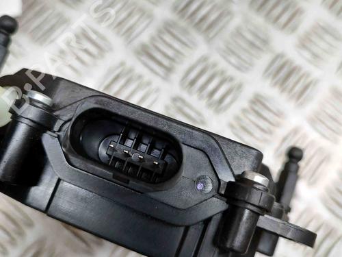 Tailgate lock LAND ROVER RANGE ROVER SPORT II (L494) 3.0 SDV6 4x4 | BP27773228C101 