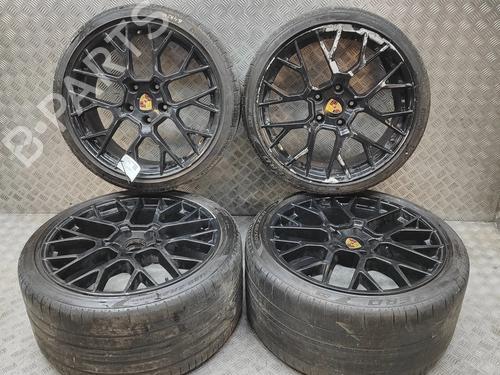 wheel-set-porsche-911-convertible-992-2019-38018204 main image