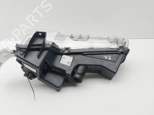 Left front fog light TESLA MODEL Y (5YJY) Long Range All-wheel Drive | BP38201729C30 - Image 2