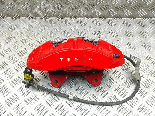 Højre bremsekaliber foran Højre bremsekaliber foran TESLA MODEL Y (5YJY) EV Performance All-wheel Drive (462 hp) 34701456 34701456