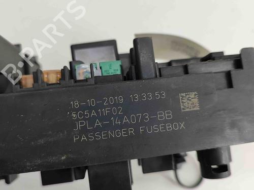 Fuse box LAND ROVER RANGE ROVER SPORT II (L494) 5.0 SCV8 4x4 | BP27775582E1