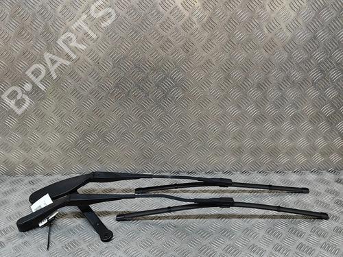 front-windshield-wiper-arm-mercedes-benz-e-class-t-model-s213-2016-2017-2018-2019-2020-2021-2022-2023-25787070 main image