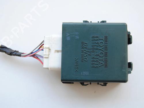 Used Electronic module LEXUS IS II (_E2_) 220d (ALE20) (177 hp) 9863111