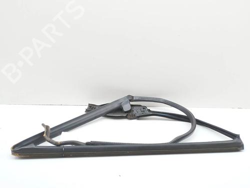 Dørliste Dørliste LAND ROVER RANGE ROVER SPORT II (L494) 3.0 SDV6 4x4 (306 hp) 39590365 39590365