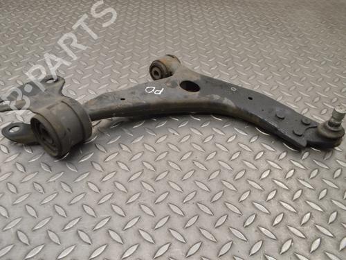 Højre fortil bærearm VOLVO V40 Hatchback (525) D2 (120 hp) 30228739