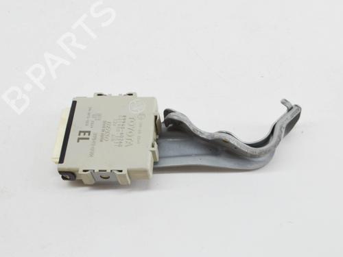 Used Electronic module TOYOTA LAND CRUISER PRADO (_J15_) 2.8 D-4D (GDJ150_, GDJ155_, GDJ150, GDJ151) (177 hp) 15551742