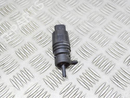 Used Washer pump Washer pump BMW 5 Touring (F11) 530 d (258 hp) 14647607 14647607