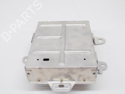 Elektronische module TESLA MODEL Y (5YJY) EV Performance All-wheel Drive | BP28547798M83 