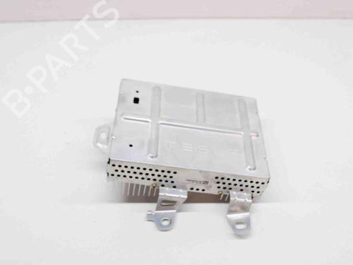 Elektronische module TESLA MODEL Y (5YJY) EV Performance All-wheel Drive (462 hp) 27752703