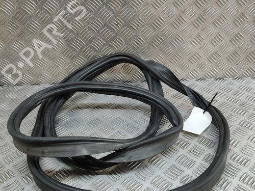 Used Rubber door seal AUDI A3 Sportback (8VA, 8VF) 1.4 TFSI e-tron (150 hp) 27334602