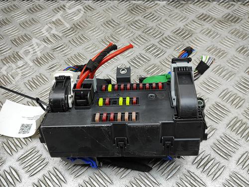 Used Fuse box Fuse box 38875308 38875308