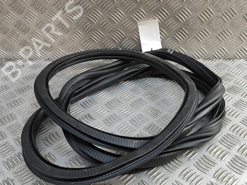 Used Rubber door seal SKODA KAMIQ (NW4) 1.0 TSI (115 hp) 27796330