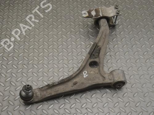 Used Right front suspension arm Right front suspension arm MERCEDES-BENZ A-CLASS Saloon (V177) A 180 d (177.110) (116 hp) 33362584 33362584