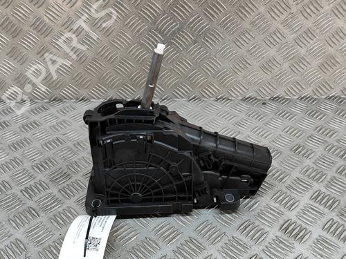 Used Gear lever VOLVO XC60 II (246) D4 AWD (190 hp) 24581426