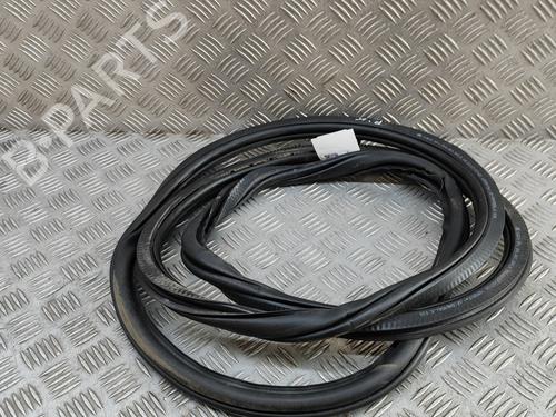 Rubber door seal SKODA SUPERB III Estate (3V5) 2.0 TDI 3V0867365B