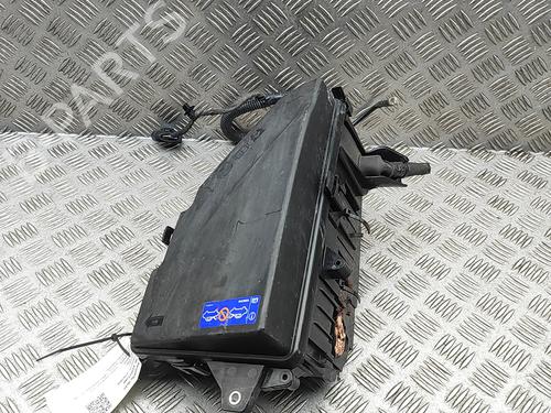 Used Fuse box Fuse box VOLVO V60 II (225) B6 Mild-Hybrid AWD (299 hp) 33384407 33384407