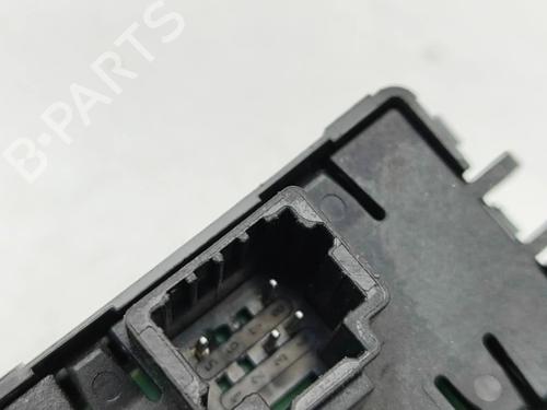 Left front window switch SMART FORTWO Coupe (453) electric drive / EQ (453.391) | BP31687199I27 