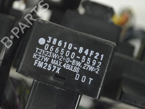 Fuse box SUZUKI GRAND VITARA II (JT, TE, TD) 2.4 All-wheel Drive (JT424, JB424, TDA4) | BP30219564E1 - Image 5