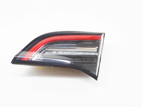 Used Right tailgate light Right tailgate light TESLA MODEL 3 (5YJ3) EV AWD (441 hp) 27763329 27763329