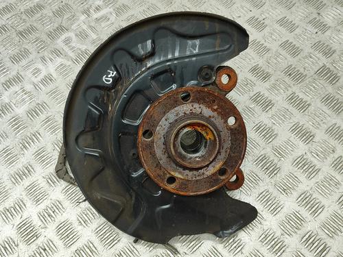 Used Right front steering knuckle AUDI Q2 (GAB, GAG) 35 TFSI (150 hp) 28559225