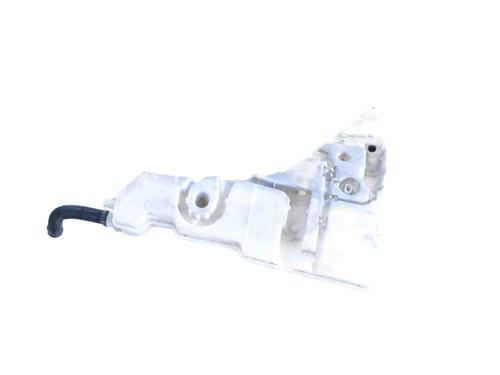 Used Windscreen washer tank BMW X6 (F16, F86) xDrive 40 d (313 hp) 30267935