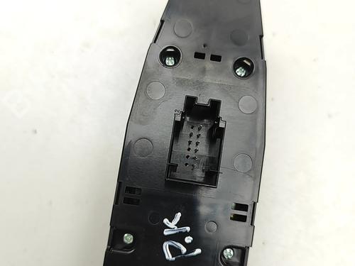 Left front window switch BMW X5 (G05, F95) xDrive 30 d Mild-Hybrid | BP32500928I27
