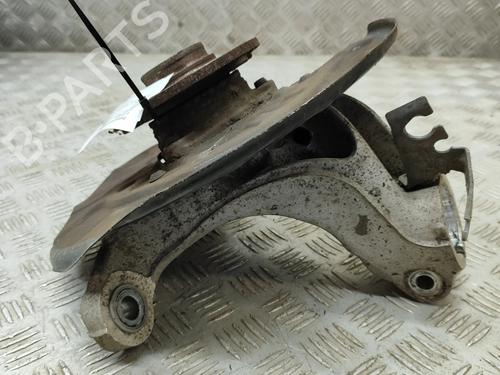Used Left front steering knuckle Left front steering knuckle VW PASSAT B8 (3G2, CB2) 1.6 TDI (120 hp) 16077430 16077430