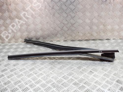 Used Door moulding trim MERCEDES-BENZ CLK Convertible (A209) CLK 280 (209.454) (231 hp) 30909680