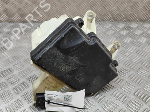 Used Fuse box MERCEDES-BENZ S-CLASS (W222, V222, X222) S 300 BlueTEC Hybrid / h (222.004, 222.104) (204 hp) 16536969