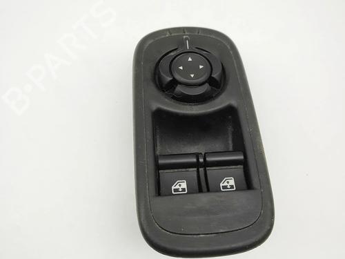 Høyre Foran elrute bryter Høyre Foran elrute bryter FIAT 500e (332_) Elektro (FA1) (95 hp) 36470936 36470936