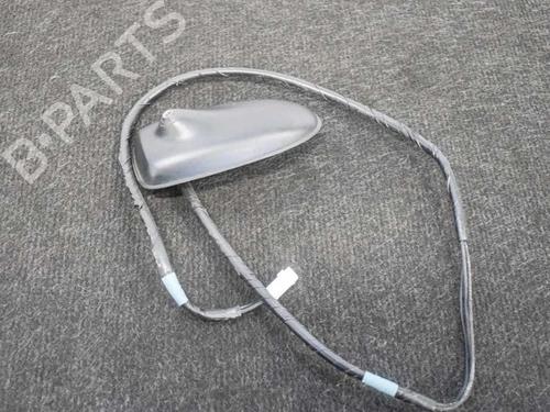 Used Antenna/Base Antenna/Base TOYOTA VERSO (_R2_) 2.0 D-4D (AUR20_, AUR20R) (126 hp) 8833941 8833941
