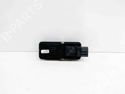 Left rear window switch LAND ROVER RANGE ROVER SPORT I (L320) 2.7 D 4x4 | BP9630552I29 