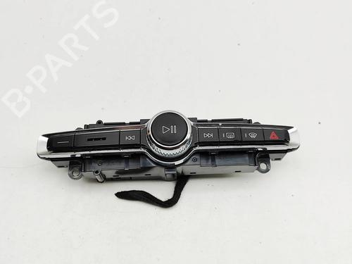 switch-volvo-v90-ii-estate-235-2016-32680612 main image