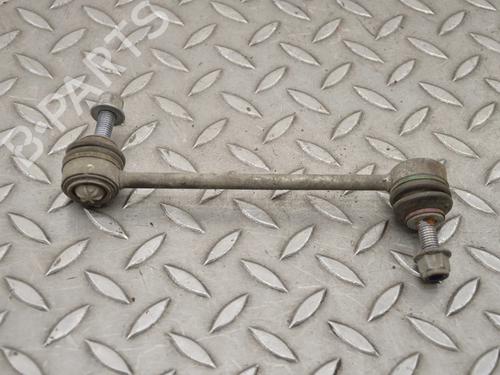 other-jaguar-f-pace-x761-2015-33354049 main image