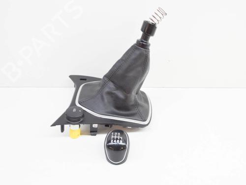 Used Shift knob Shift knob FORD FIESTA VII (HJ, HF) 1.0 EcoBoost (101 hp) 14913017 14913017