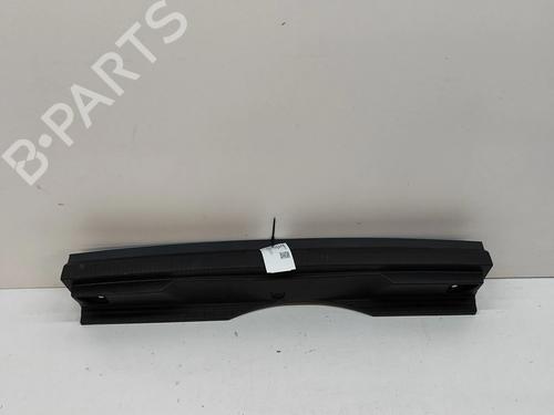 Used Tailgate trim Tailgate trim PEUGEOT 2008 II (UD_, US_, UY_, UJ_, UR_, UC_) e-2008 (UKZKXZ) (136 hp) 27778909 27778909