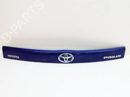 other-toyota-prius-_w3_-18-hybrid-zvw3_-7680147070-7681147070-2008-2009-2010-2011-2012-2013-2014-2015-2016-14644113 main image