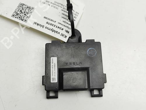 Used Electronic module Electronic module TESLA MODEL S (5YJS) P100D AWD (772 hp) 33390532 33390532