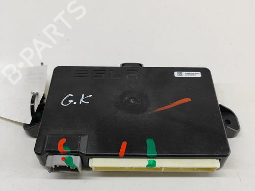 Elektronisk modul TESLA MODEL X (5YJX) 90D AWD (525 hp) 16872724