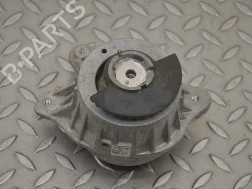 Used Engine mount MERCEDES-BENZ E-CLASS (W213) E 220 d (213.004) (194 hp) 30241580