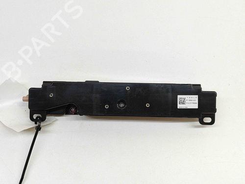 Antenne/Base TESLA MODEL 3 (5YJ3) EV AWD (441 hp) 28550632