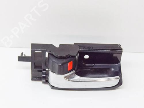 Venstre bagtil invendig håndtag Venstre bagtil invendig håndtag TOYOTA HILUX VII Pickup (_N1_, _N2_, _N3_) 2.5 D-4D 4WD (KUN25) (144 hp) 6774264 6774264