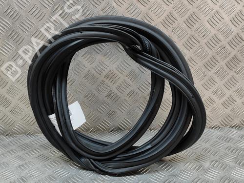 Used Rubber door seal PORSCHE PANAMERA (971) 2.9 4 E-Hybrid (97ABE1, 97BBE1, 97ABX1) (462 hp) 17646225