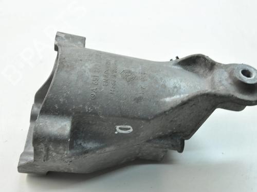 Support MERCEDES-BENZ VITO Bus (W639) 113 CDI (639.701, 639.703, 639.705) | BP30255912C155