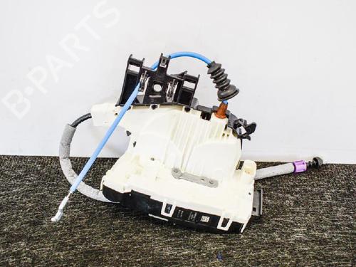 Used Front left lock MERCEDES-BENZ GLA-CLASS (X156) GLA 180 (156.942) (122 hp) 6743825