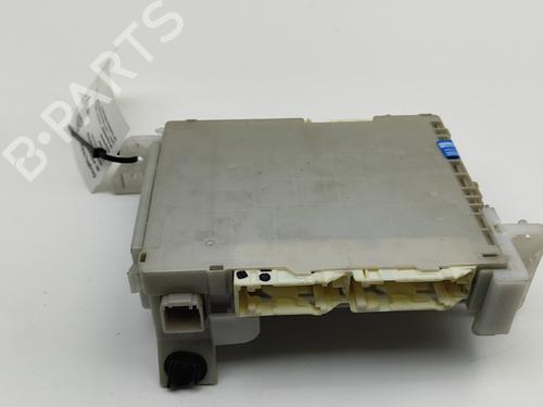 Used Fuse box TOYOTA YARIS (_P13_) 1.3 (NSP130_, NSP130) (95 hp) 26022677