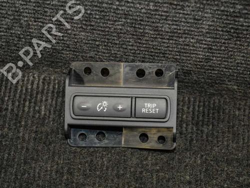 Used Switch NISSAN QASHQAI II (J11, J11_) 1.2 DIG-T (115 hp) 6721631